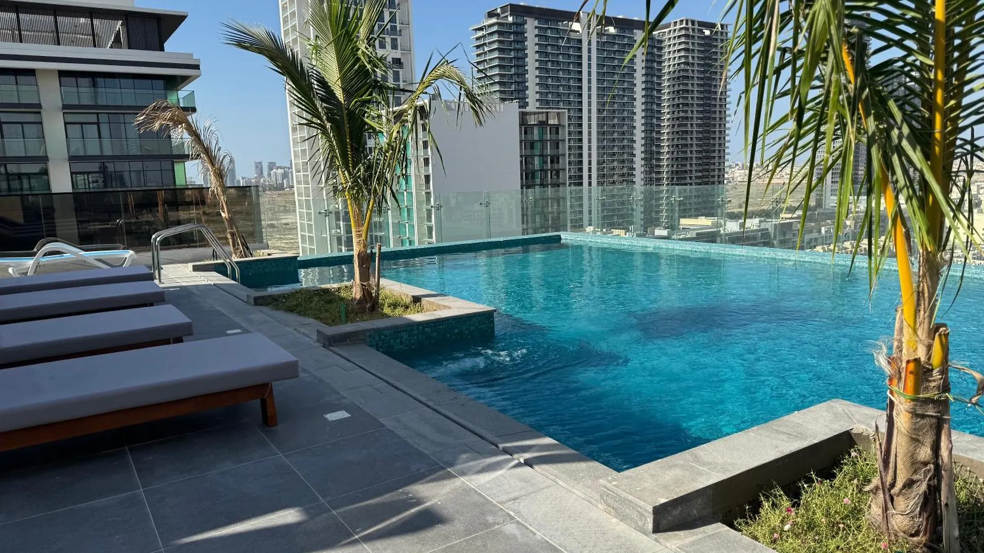 Jumeirah Heights Dubai 0*,